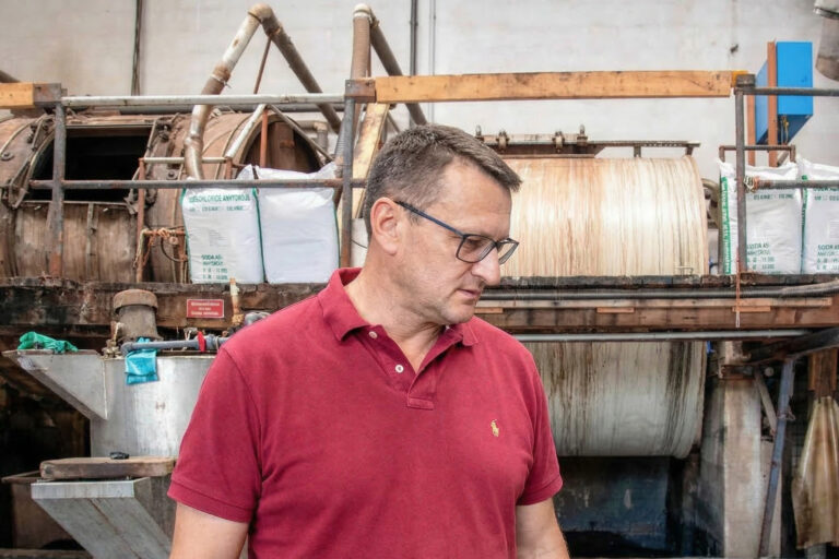 Gregor Kölblinger ist der Einzige, der noch Felle in der Größe einer Kuh gerben kann. Der letzte Gerber in der Region