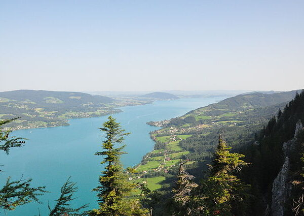 Ausblick beim Aufstieg zum Schoberstein auf den See